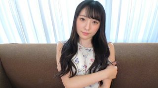 [Neat System? ] A Soba Shop Clerk’s Older Sister Who Longed For An AV Actress And Decided To Appear In An AV. A Neat And Clean Pussy That Doesn’t Seem To Know Dirt Is Smooth And Clean.
